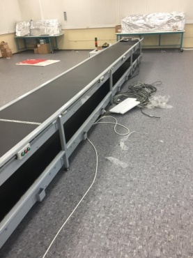 Двухярусныи? конвеи?ер ленточныи? для банка