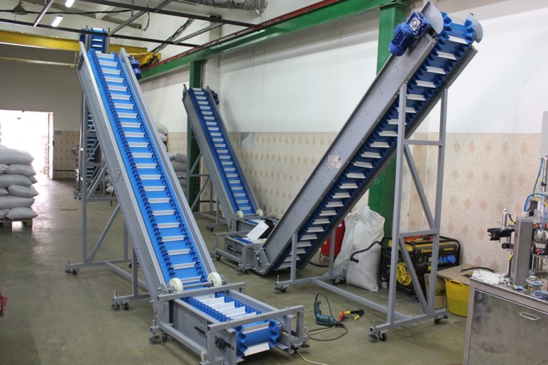 наклонный конвейер